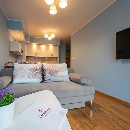 Rentplanet- Apartamenty Poezja - Dworcowa Шклярска-Поремба Экстерьер фото